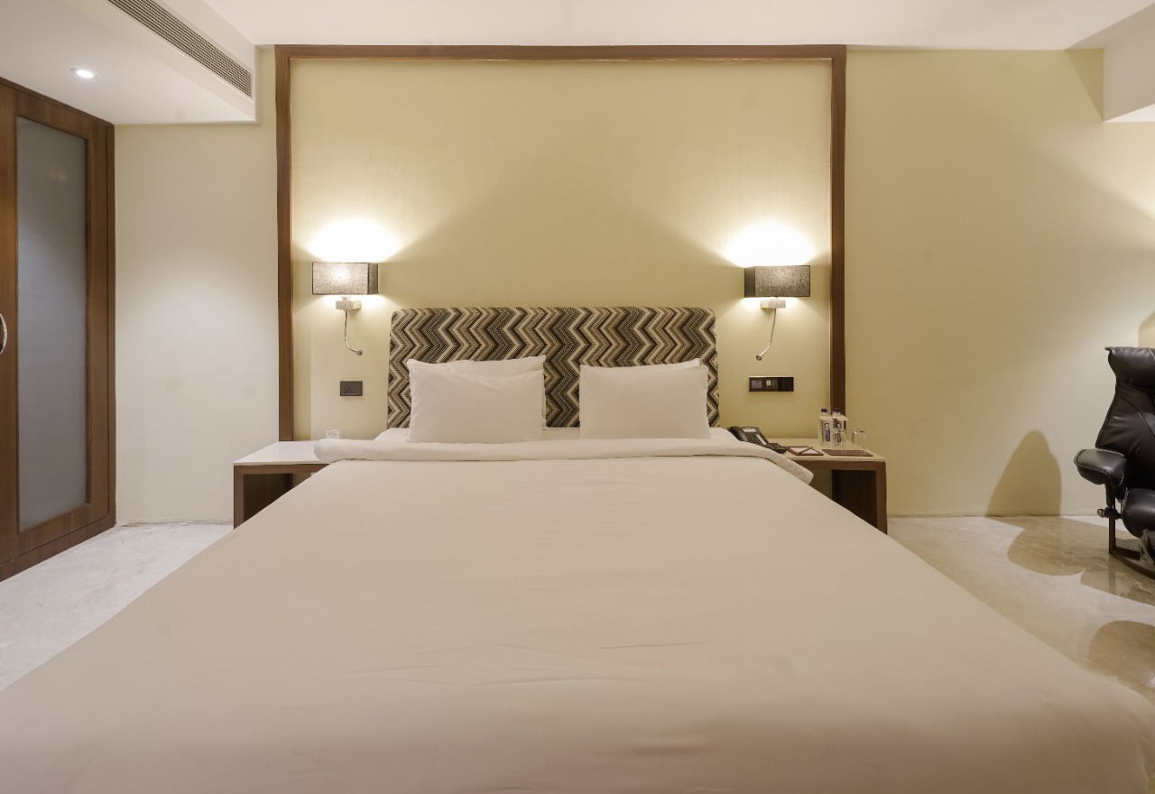 Rooms | Hotel Marine Plaza, Mumbai | Official Website | 5 Star Hotels in  Mumbai India | Sea Facing Hotels in South Mumbai | Hotels in Nariman Point  | Business Hotels in Mumbai